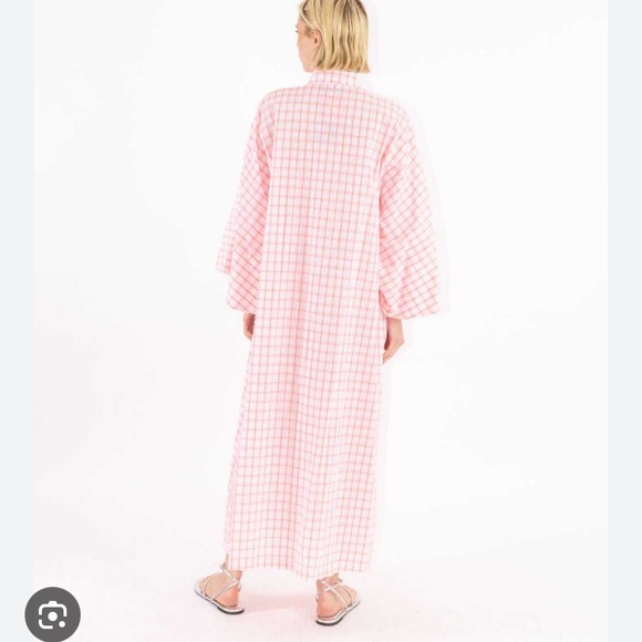 la vie style house Neon Pink Grid Button-Down Maxi Caftan - Picture 2 of 7